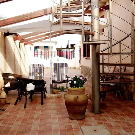 Casa In Con Piscina! بيت للعطل