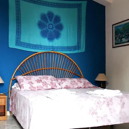 Casa In Con Piscina! Nyaraló *